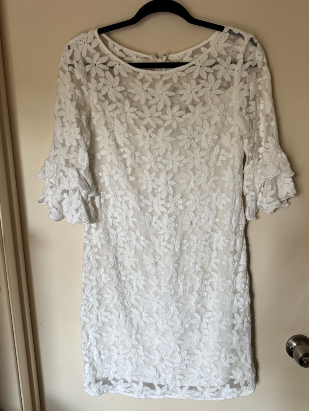 Jessica Howard White Floral Lace dress